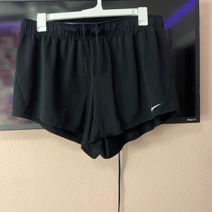 Nike women dri fit training shirts 5in